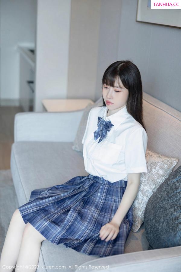   [XiuRen]高清写真图 2023.06.29 No.6993 林悠悠 格子裙美腿第7张图片